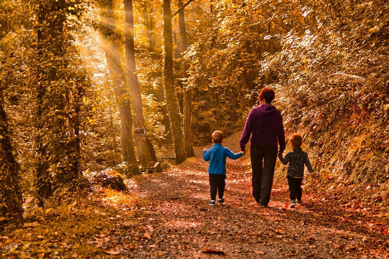 family-5087748_1280